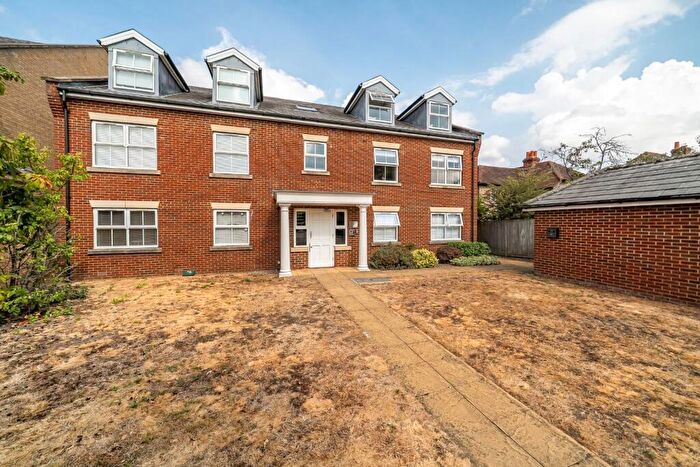 2 Bedroom House For Sale In Clarence Road, Windsor, SL4