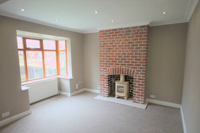 3 Bedroom Semi-Detached House To Rent In Manchester Road, Westhoughton, Bolton, Lancashire., BL5