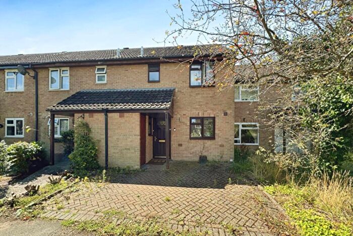 3 Bedroom Terraced House To Rent In Roycroft Lane, Wokingham, RG40