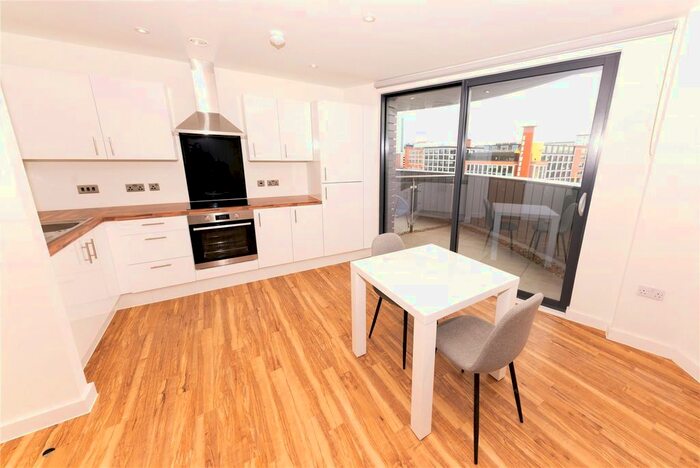 2 Bedroom Flat To Rent In Manchester Waters, Pomona Strand, Old Trafford, M16