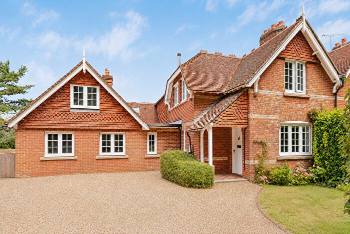 4 Bedroom Farmhouse For Sale In Hawkley Road, Liss, Hampshire, GU33