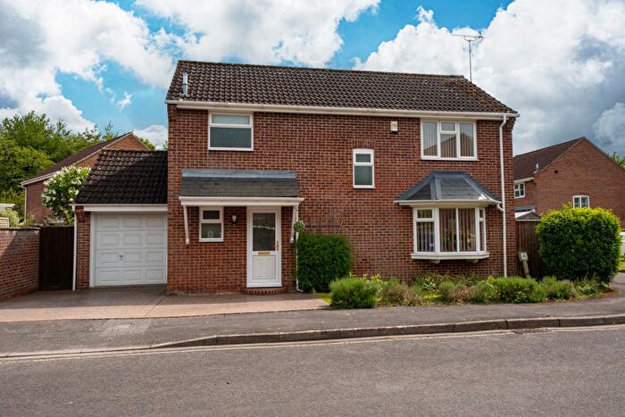 4 Bedroom Detached House For Sale In Sainsbury Close, Andover., SP10