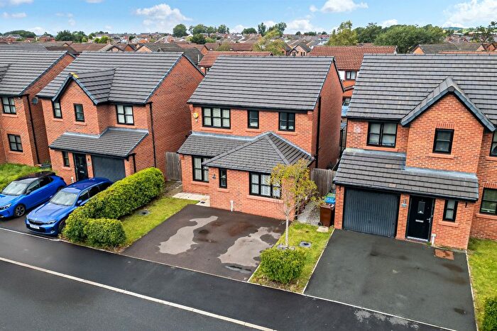4 Bedroom Detached House For Sale In Tiverton Avenue, Leigh, WN7