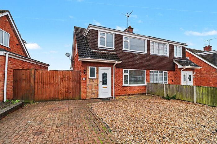 3 Bedroom Semi Detached House For Sale In Burnham Avenue, King's Lynn, Norfolk, PE30