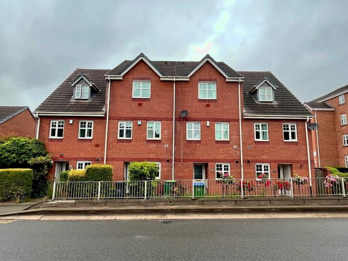 4 Bedroom Town House To Rent In Hurst Lane, Tipton, DY4
