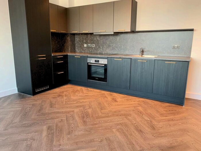 1 Bedroom Apartment To Rent In Priory House, B5