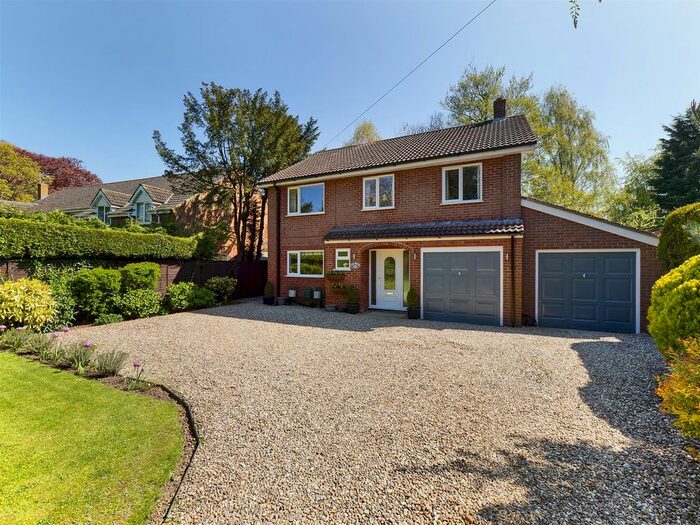 4 Bedroom Detached House For Sale In Church Lane, Lockington, Driffield, YO25