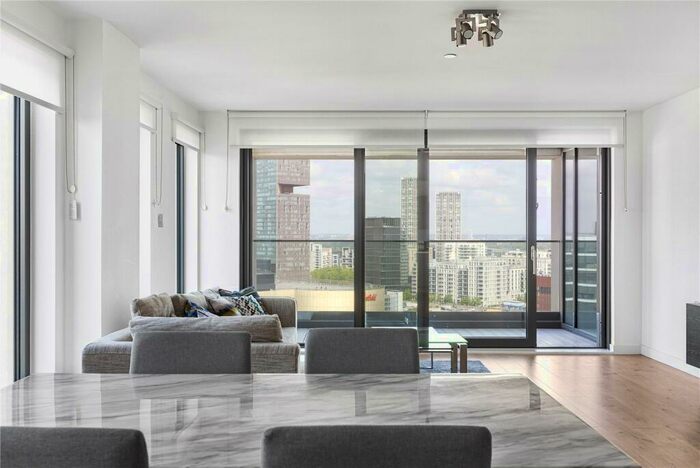 2 Bedroom Apartment To Rent In Great Eastern Road, London, E15