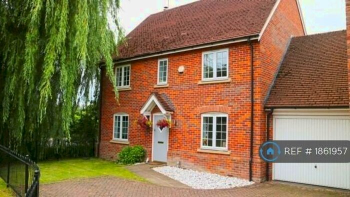 4 Bedroom Detached House To Rent In Coaters Lane, Wooburn Green, High Wycombe, HP10