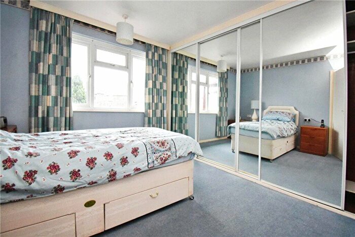 2 Bedroom Detached Bungalow For Sale In Winstone Crescent, North Baddesley, Southampton, Hampshire, SO52
