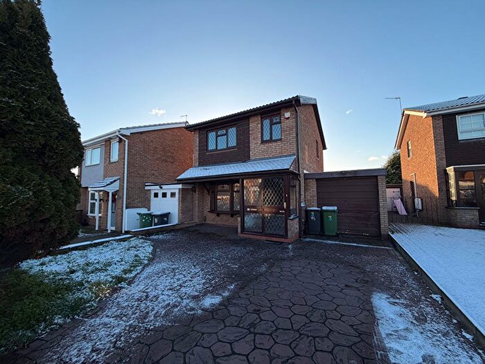 3 Bedroom Detached House To Rent In Verwood Close, Willenhall, Wolverhampton, WV13