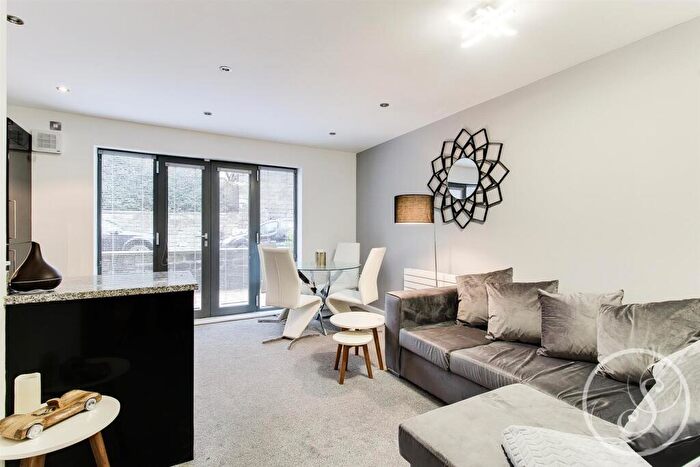 2 Bedroom Flat To Rent In Centre Point, Regent Street Chapel Allerton, Leeds, LS7