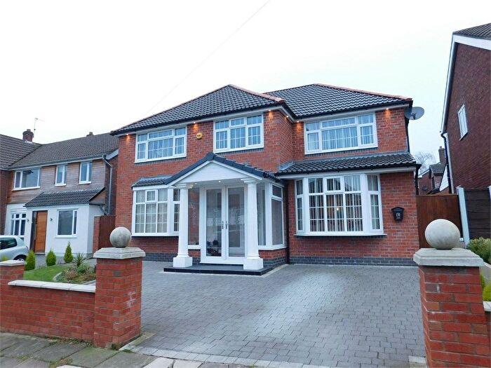 4 Bedroom Detached House To Rent In Simister Drive, Bury, BL9