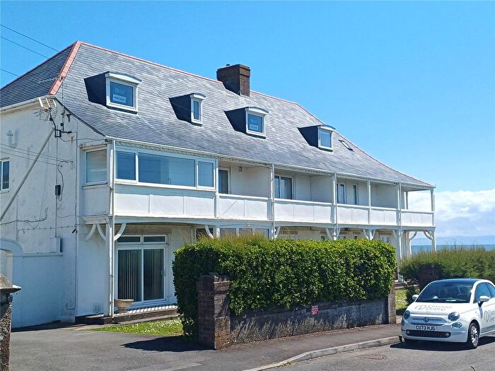 3 Bedroom Flat To Rent In Ocean View, West Drive, Porthcawl, CF36