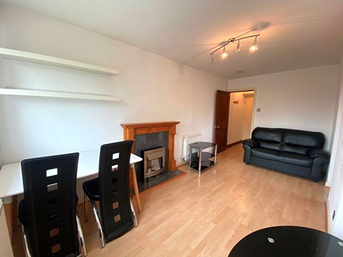 1 Bedroom Property To Rent In Brackenwood Mews, Wilmslow, SK9