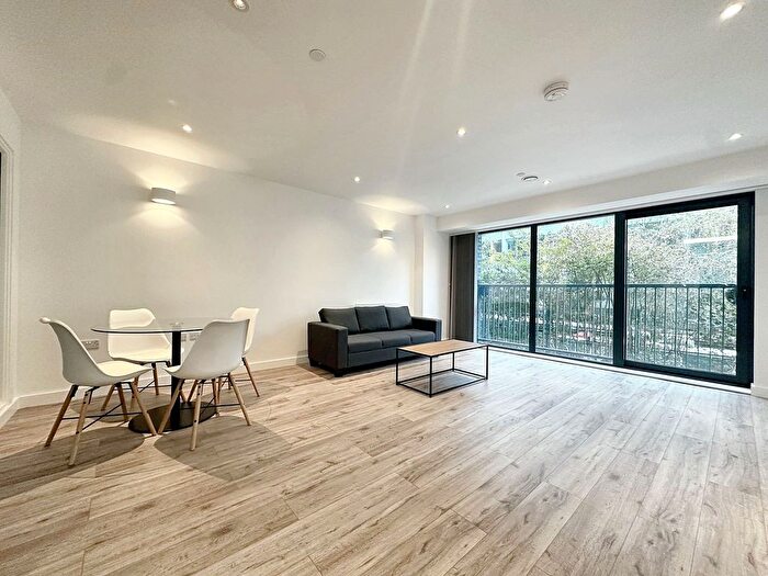 2 Bedroom Flat To Rent In Oxford Road, Papermill House Oxford Road, UB8
