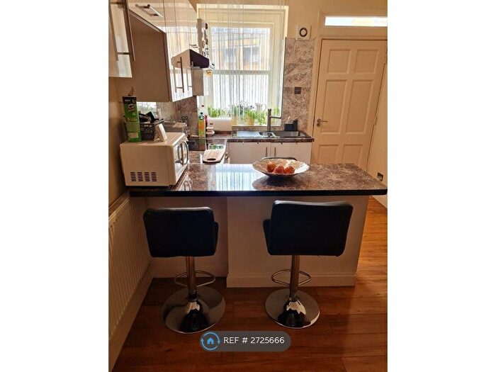 1 Bedroom Flat To Rent In Fulham Road, London, SW6