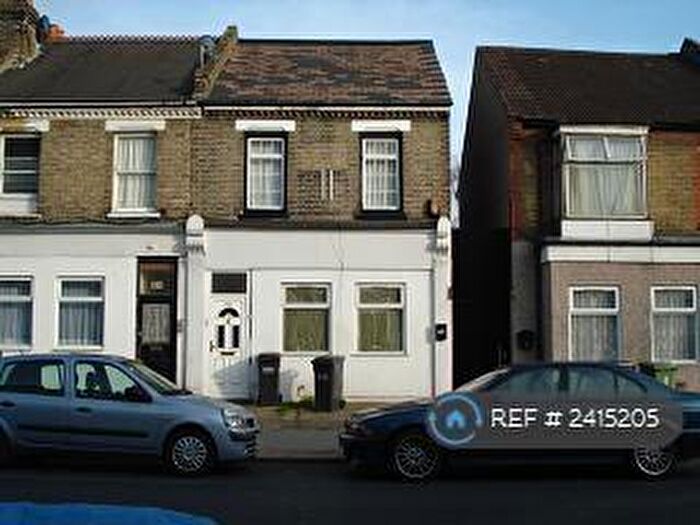 2 Bedroom Flat To Rent In Thornton Heath, London, CR7
