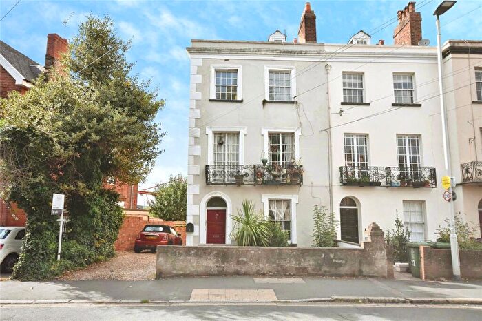2 Bedroom Flat For Sale In Old Tiverton Road, Exeter, Devon, EX4