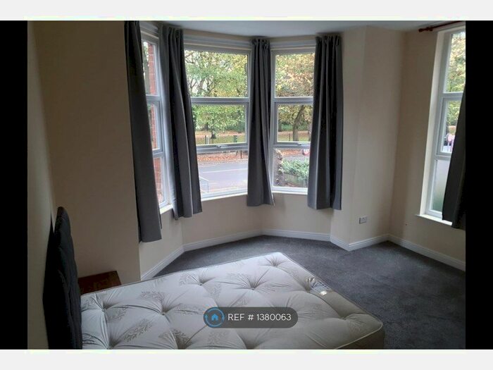2 Bedroom Flat To Rent In Alexandra Road South, Manchester, M16