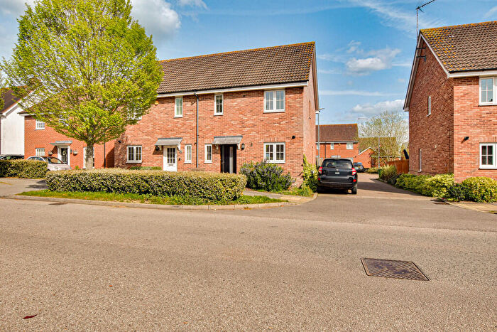 3 Bedroom Semi-Detached House For Sale In Warwick Road, Priors Green, CM6