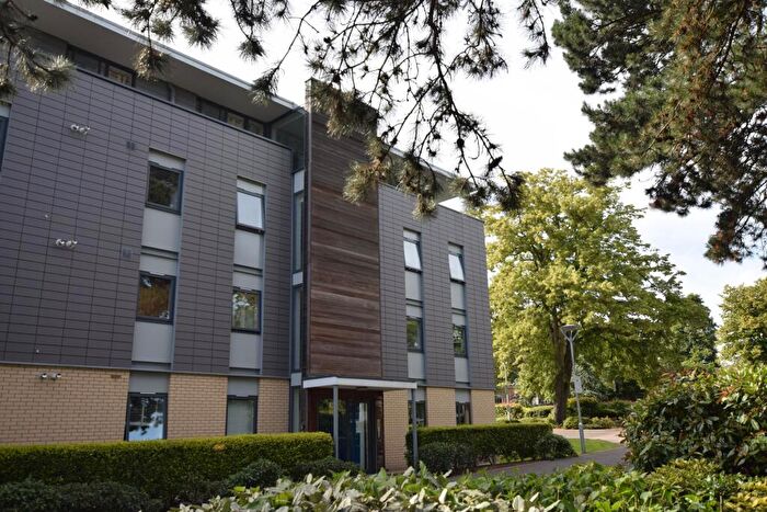 2 Bedroom Flat To Rent In Newsom Place, St Peters Road, St Albans, AL1