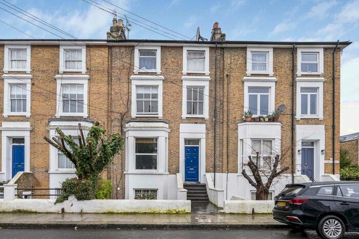 2 Bedroom Flat To Rent In St. Stephens Avenue, London, W12