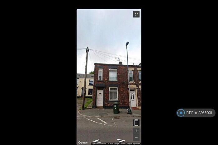 2 Bedroom End Of Terrace House To Rent In Whitworth Road, Rochdale, OL12