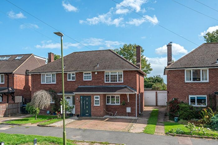 3 Bedroom Property For Sale In Windmill Road, Hemel Hempstead, Hertfordshire, HP2