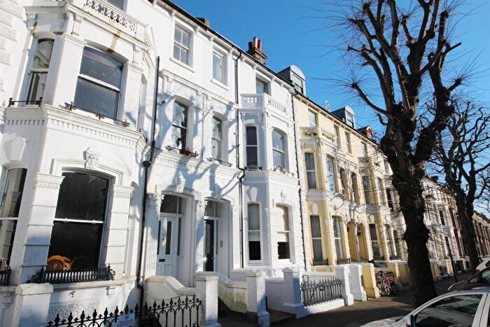 2 Bedroom Flat To Rent In Tisbury Road, Hove, BN3
