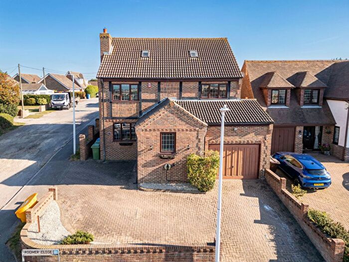 6 Bedroom Detached House For Sale In Rodmer Close, Minster On Sea, Sheerness, ME12