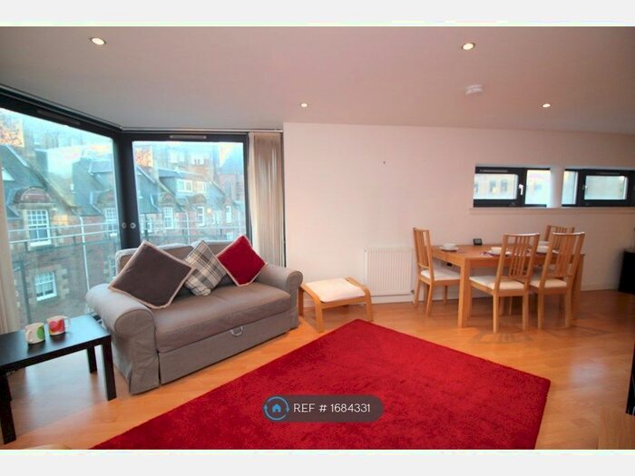 2 Bedroom Flat To Rent In Belford Road, Edinburgh, EH4