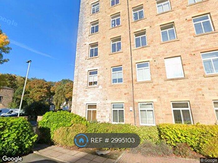 2 Bedroom Flat To Rent In Mill House, Dewsbury, WF13