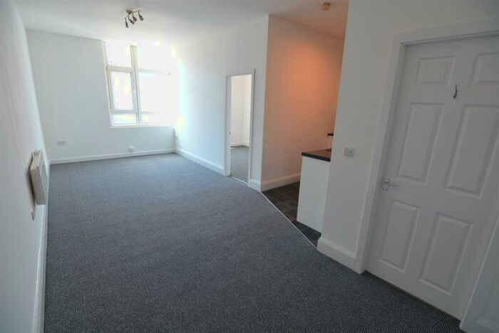 Flat To Rent In Seaview Road, Wallasey, CH45