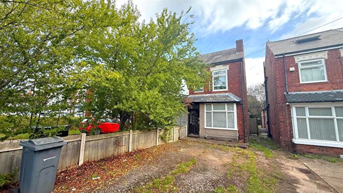 3 Bedroom Semi Detached House For Sale In Umberslade Road, Selly Oak, Birmingham, B29