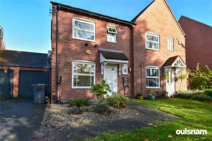 4 Bedroom Semi-Detached House To Rent In Moor Green Lane, Birmingham, West Midlands, B13