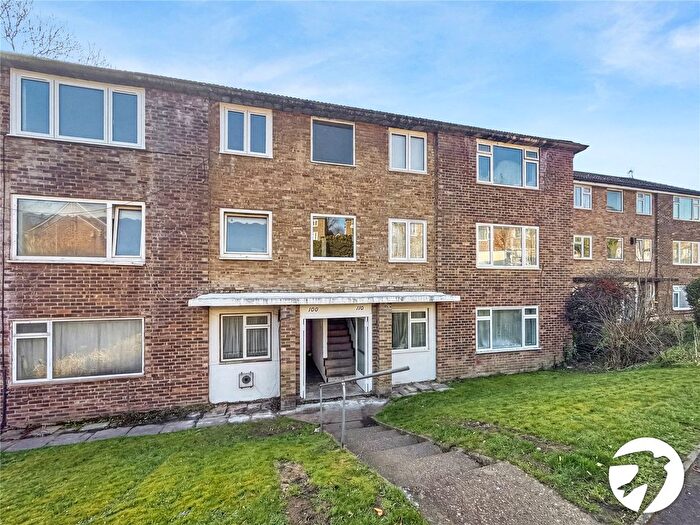 2 Bedroom Flat To Rent In Roseholme, Maidstone, Kent, ME16