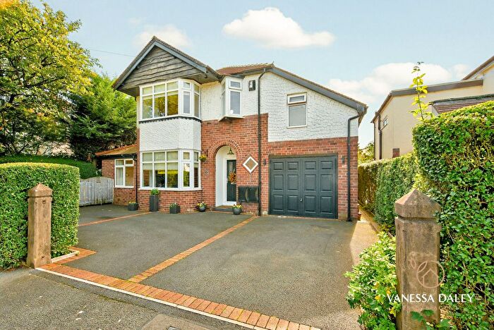 4 Bedroom Detached House For Sale In Oakwood Drive, Preston, PR2