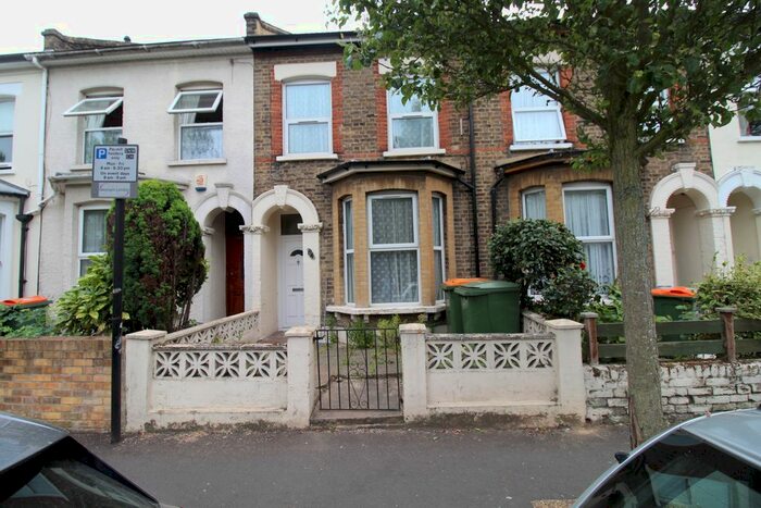 5 Bedroom Terraced House To Rent In Janson Road, London, E15