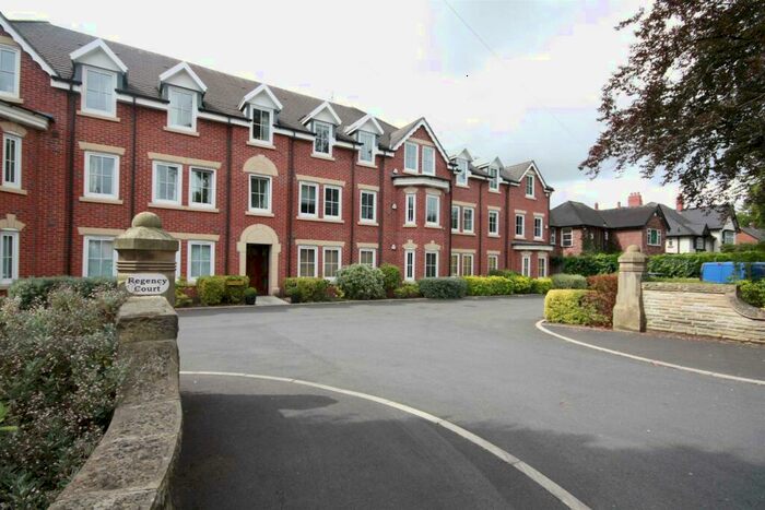 2 Bedroom Duplex To Rent In Regency Court, Sale, M33