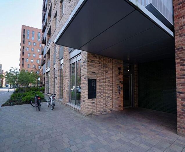 2 Bedroom Apartment To Rent In Mary Neuner Road, London, N8