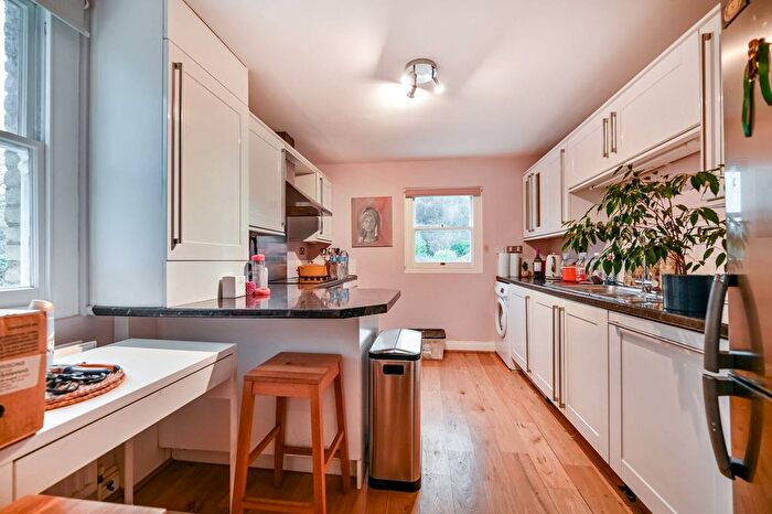 1 Bedroom Flat To Rent In Church Road, Richmond, TW10