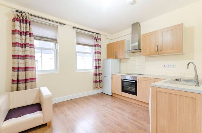 1 Bedroom Flat To Rent In Lower Road, Sutton, SM1