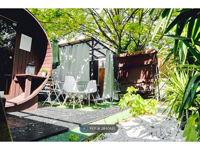 3 Bedroom Terraced House To Rent In Swinford Gardens, London, SW9