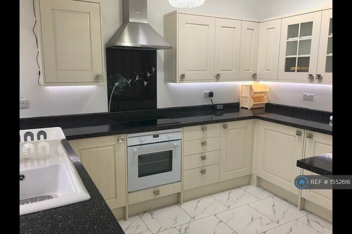 3 Bedroom Semi-Detached House To Rent In The Mall, Harrow, HA3