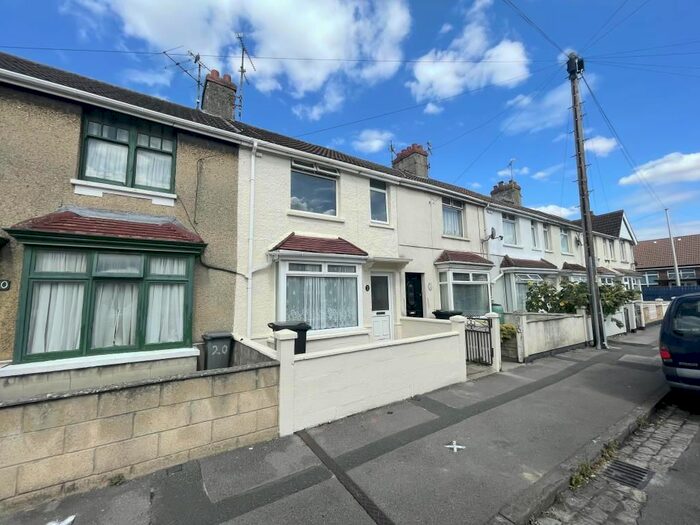 3 Bedroom Terraced House To Rent In Northampton Street, SN1