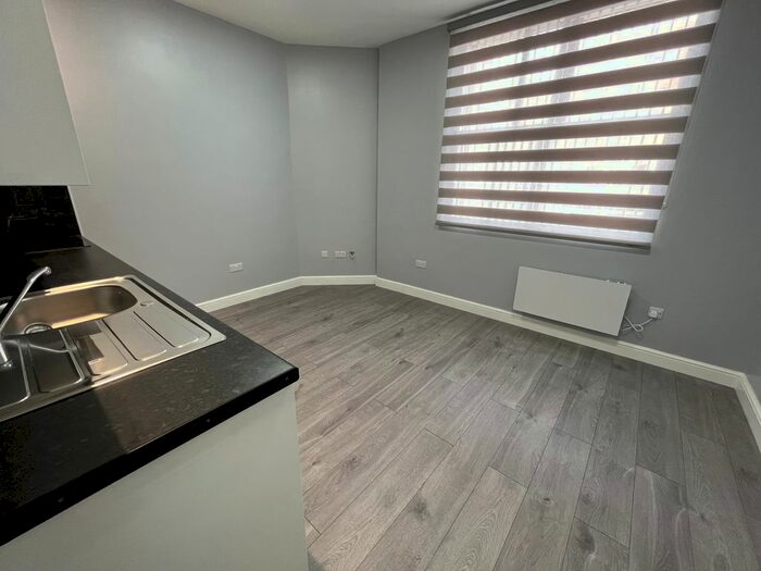 1 Bedroom Flat To Rent In The Burroughs, London, NW4