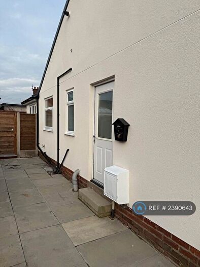 2 Bedroom Semi-Detached House To Rent In Haworth Avenue, Bury, BL0