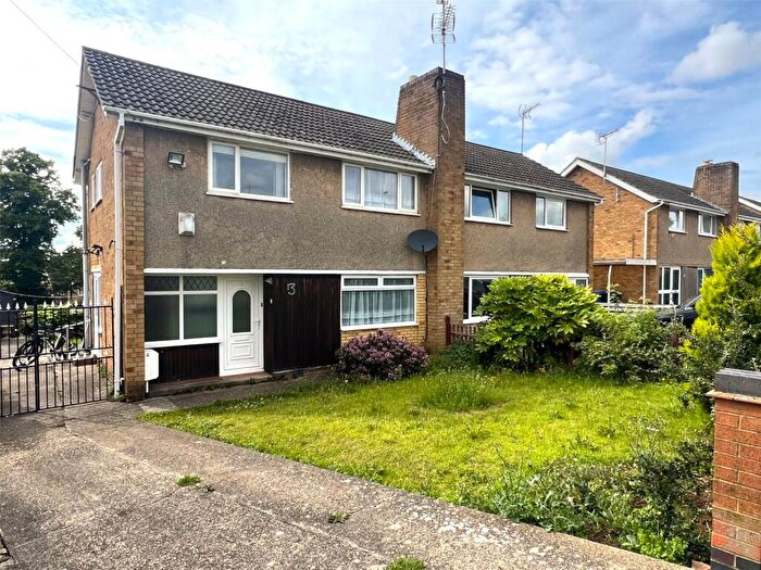 3 Bedroom Semi-Detached House To Rent In Pennine Way, Kettering, Northamptonshire, NN16