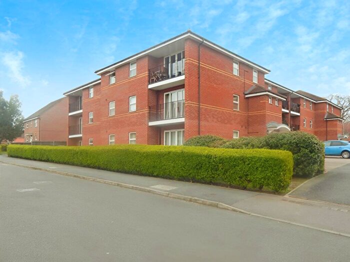 2 Bedroom Flat To Rent In Youngs Avenue, Fernwood, Newark, NG24